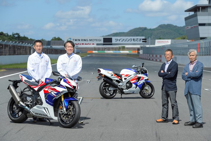 CBR1000RR-R FIREBLADE SP 30TH ANNIVERSARY